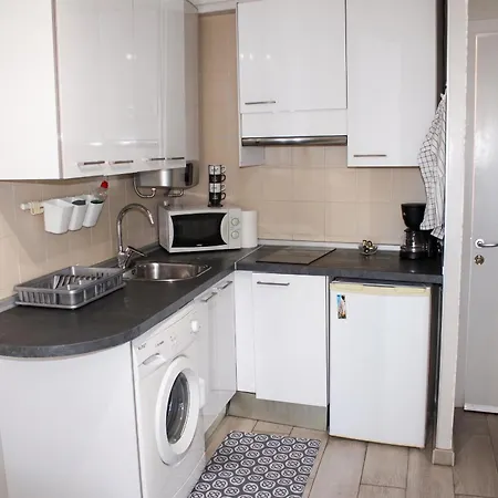 With Charm And Sea Views Apartament