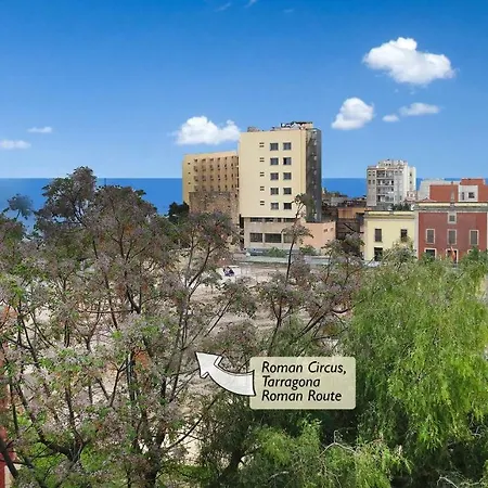 With Charm And Sea Views Apartament *
