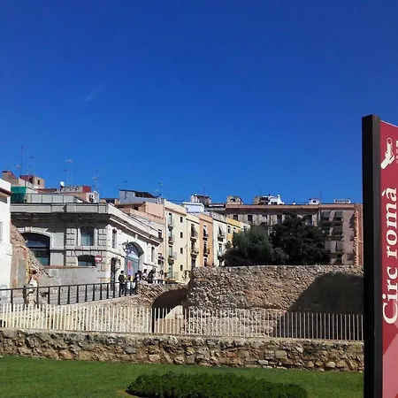 With Charm And Sea Views Apartament Tarragona